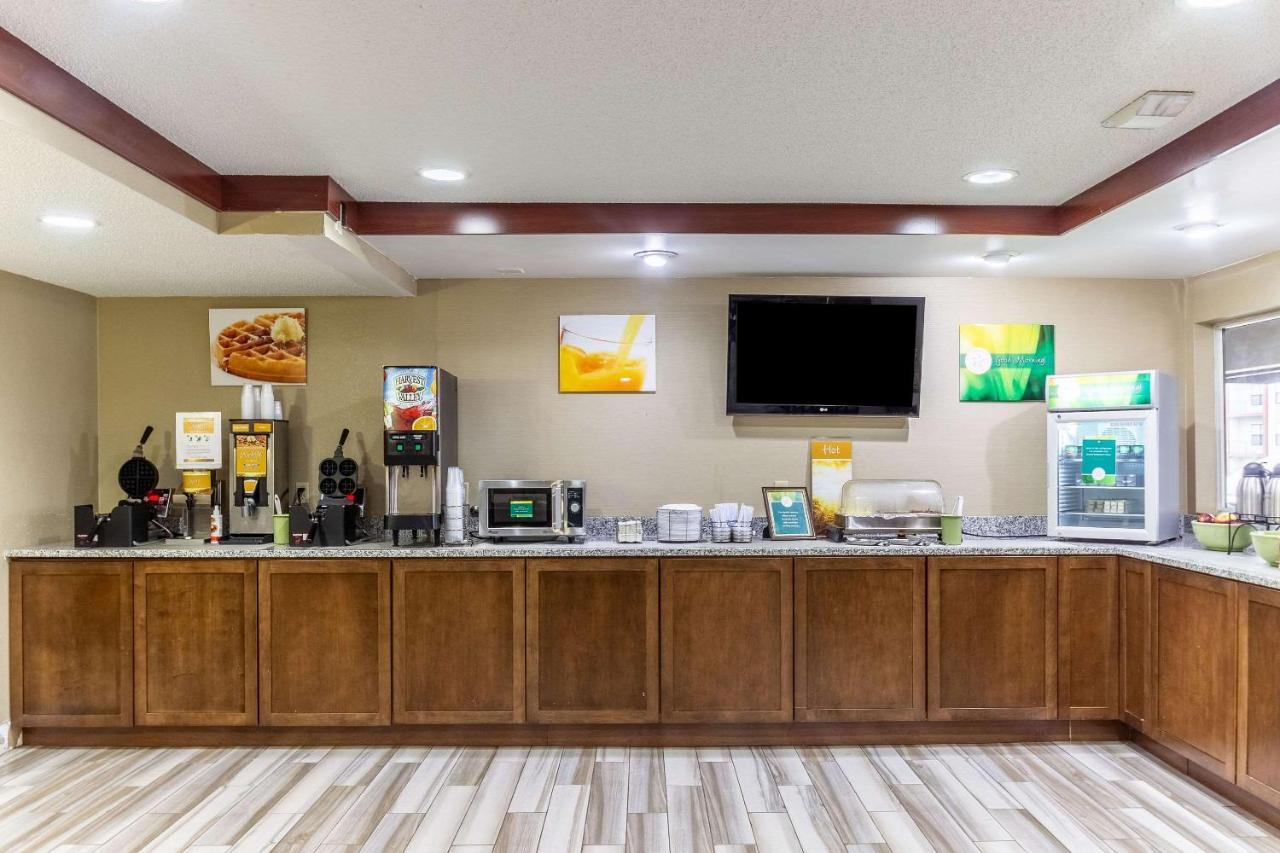 Quality Inn Milwaukee- Brookfield Eksteriør billede