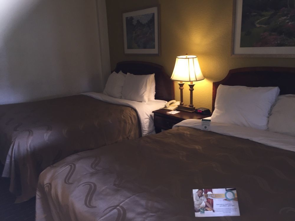 Quality Inn Milwaukee- Brookfield Eksteriør billede